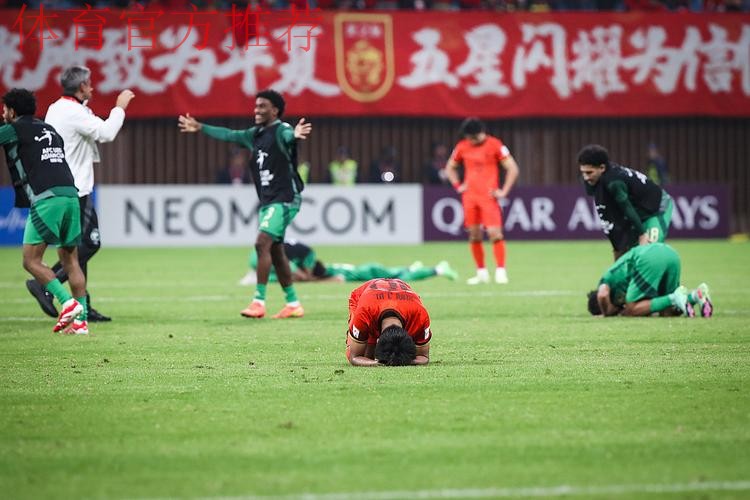 凰家看台 | 一趟“不会停下来”的球迷专列